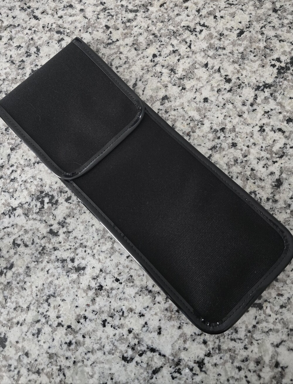 BÉIS Black Flat Iron Cover with Beige Logo Patch Like New - Picture 2 of 3